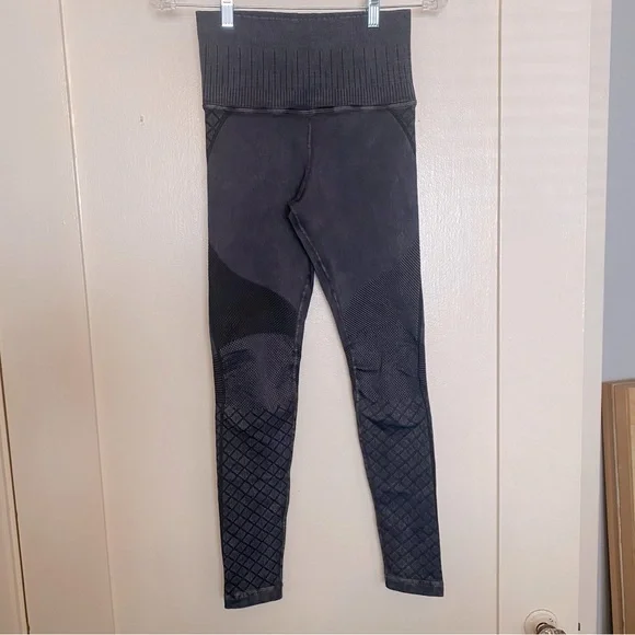 Avocado Vintage Denim Moto Leggings - Picture 5 of 11